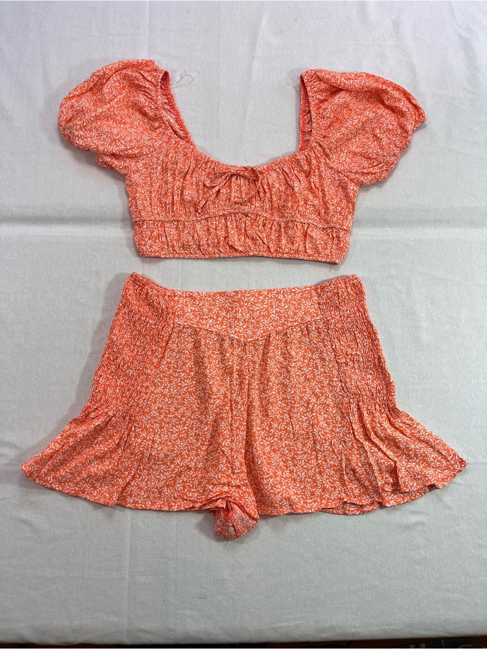 Timing Orange Floral Puff-Sleeve Crop Top & Matching Shorts Size Large